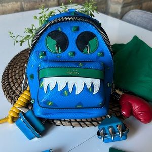 Limited edition The Gods convertible backpack